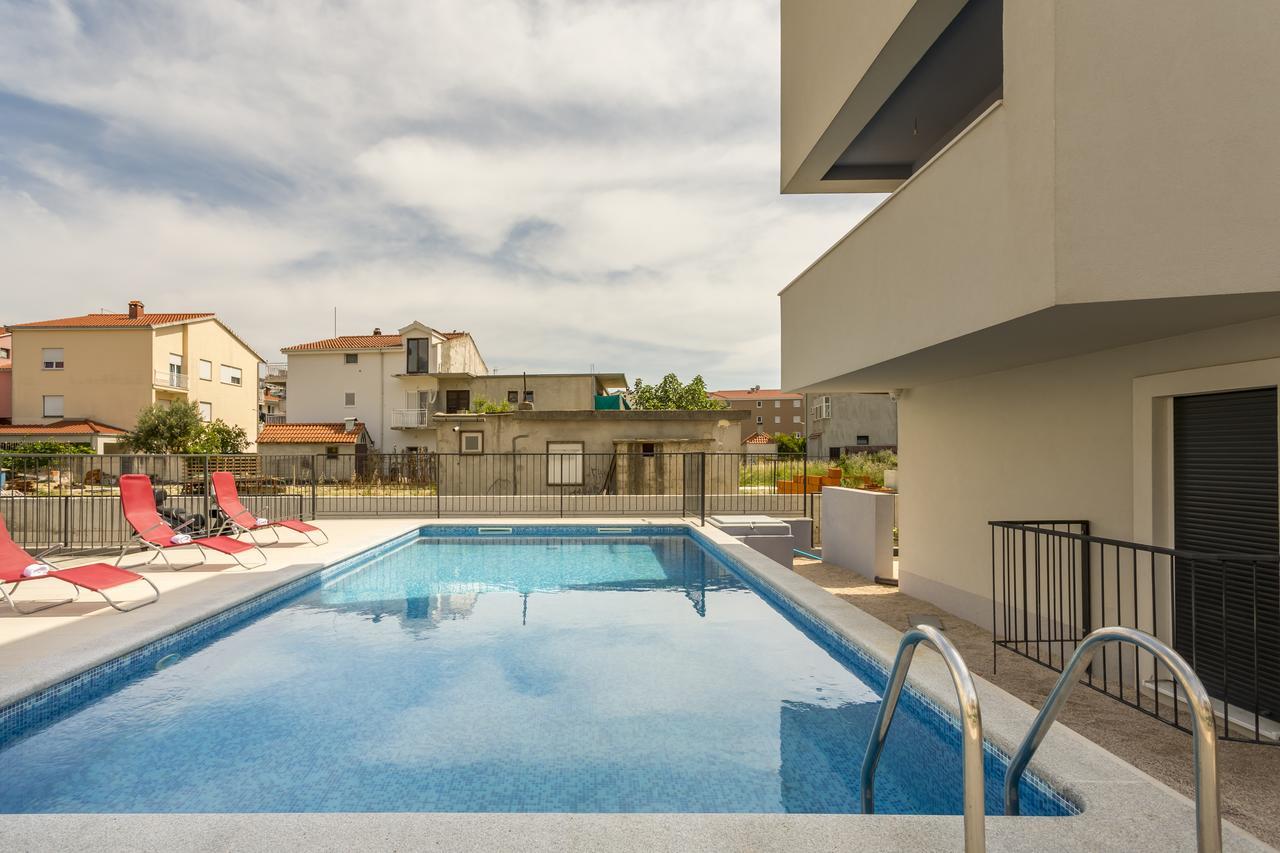 Luxury 3 Bed Apartment, Large Terrace, Pool, Close To And Split! Podstrana