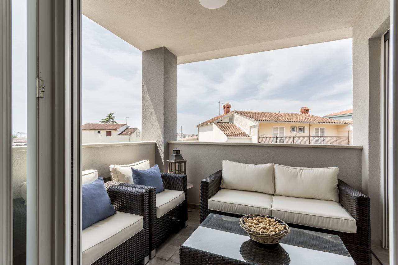 Apartment Luxury 3 Bed Apartment, Large Terrace, Pool, Close To And Split! Podstrana